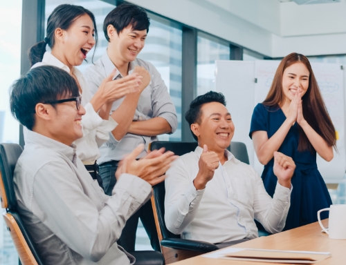 在友達學習、成長茁壯