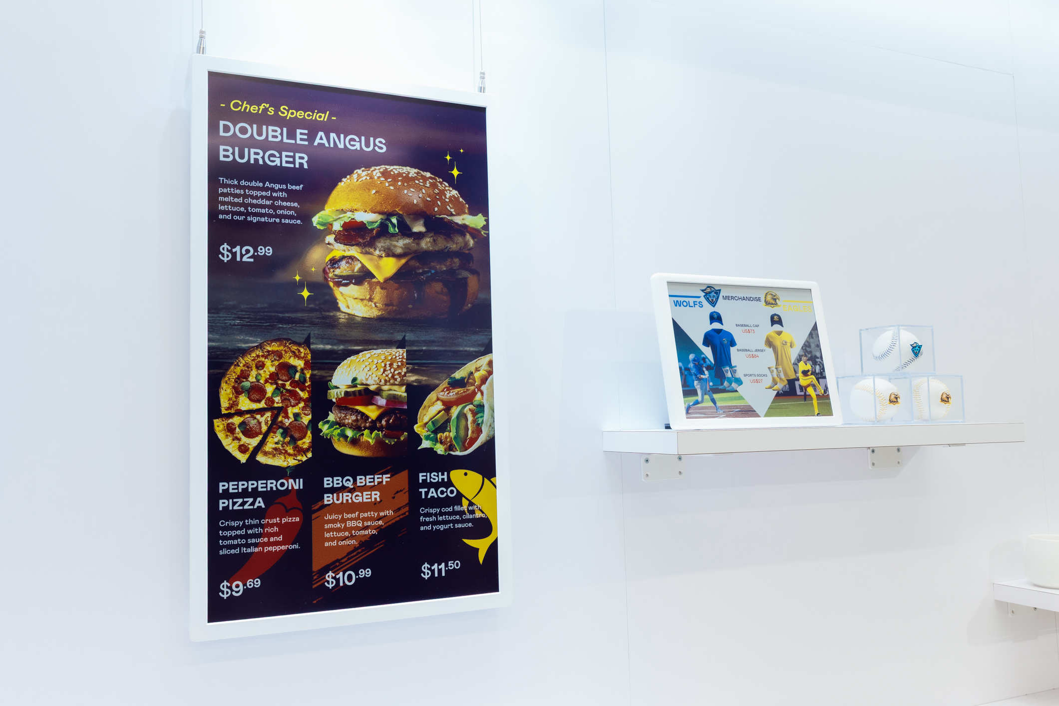 达擎开发的低功耗、全彩的aecoPost电子纸解决方案，仅在更新画面时需要微量的电力驱动，无需布建电线的便捷设计，使其可灵活应用、弹性选择置放处；可搭配aecoTag电子货架卷标解决方案，驱动商店内所有数字广告牌和电子货架卷标，以远程控制实现动态变价，提升门市人员作业效率，并以无纸化落实永续经营目标。